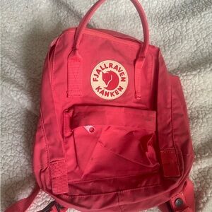 Fjallraven Kanken mini backpack